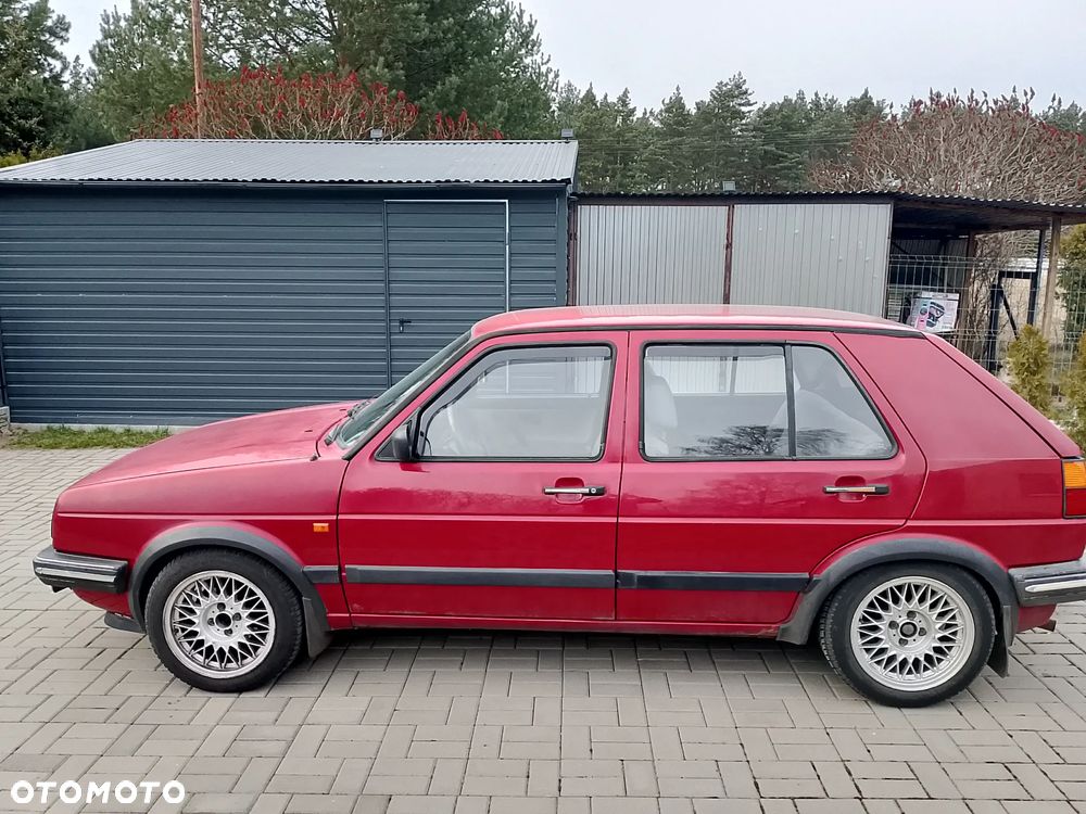 Volkswagen Golf - 17
