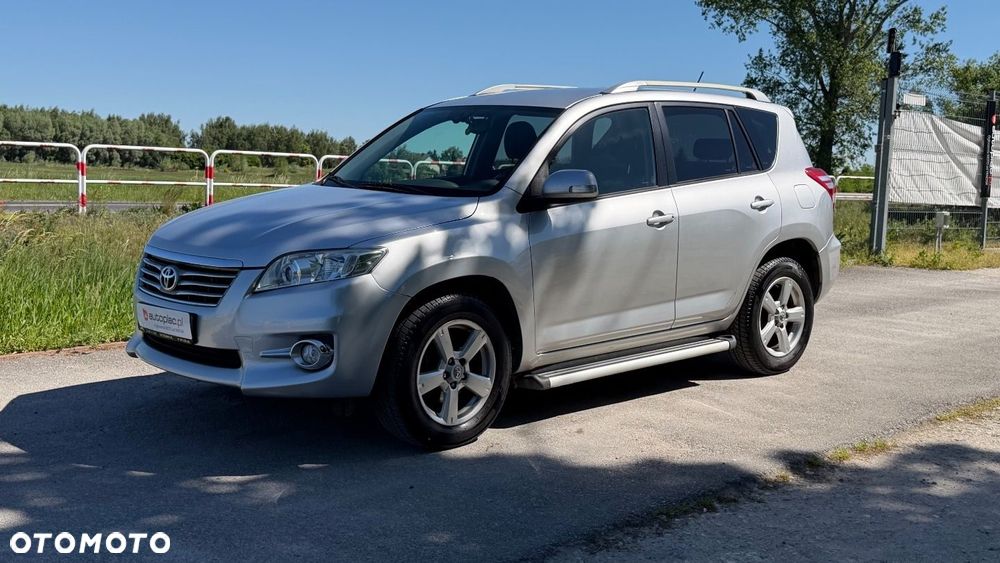 Toyota RAV4 2.2 D-4D Premium - 4