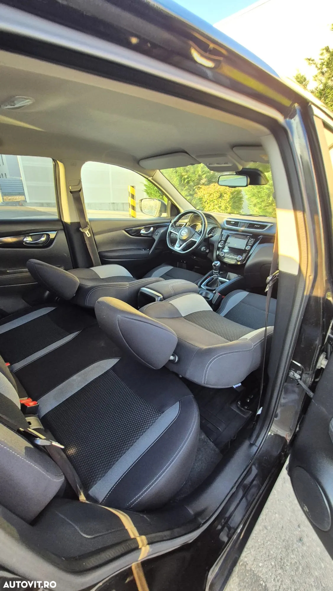Nissan Qashqai 1.6 DCI ALL-MODE 4x4i Black Edition - 14
