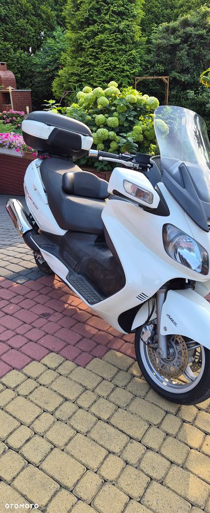 Suzuki Burgman - 6