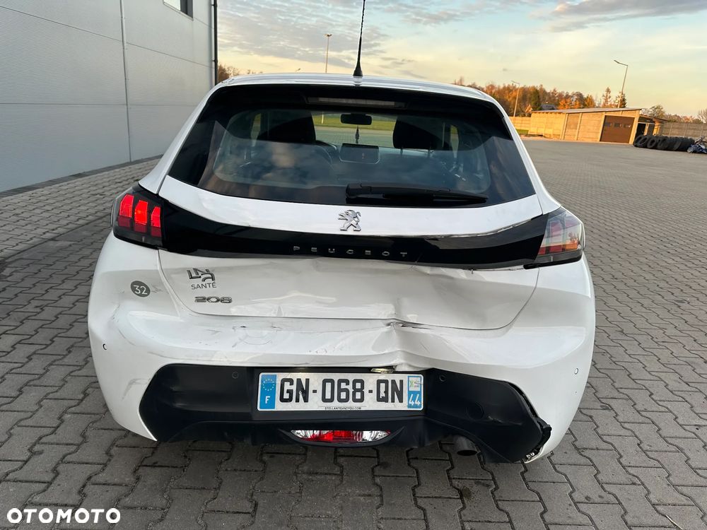 Peugeot 208 - 4