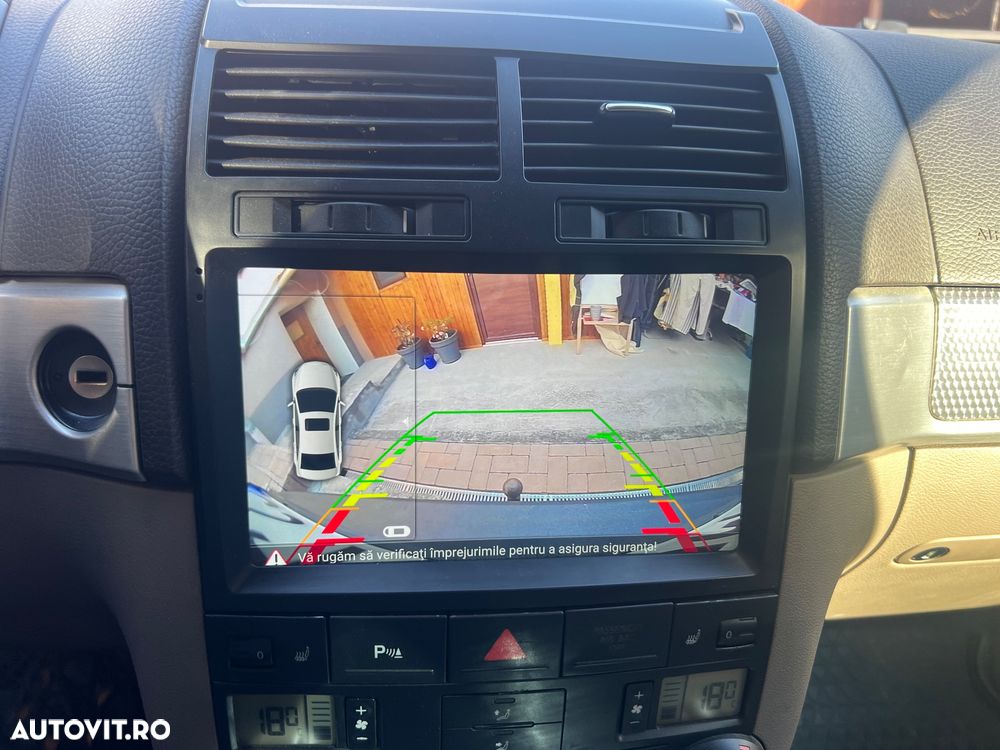 Volkswagen Touareg - 11