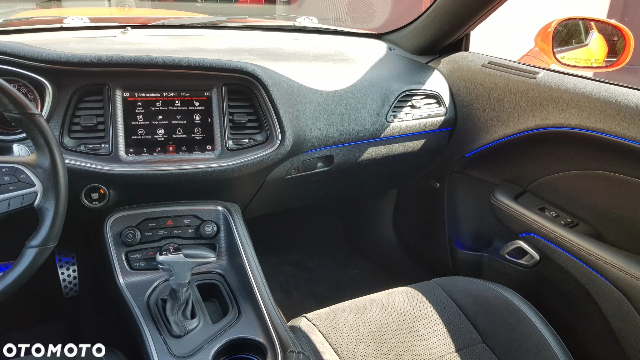 Dodge Challenger 6.4 Scat Pack - 17