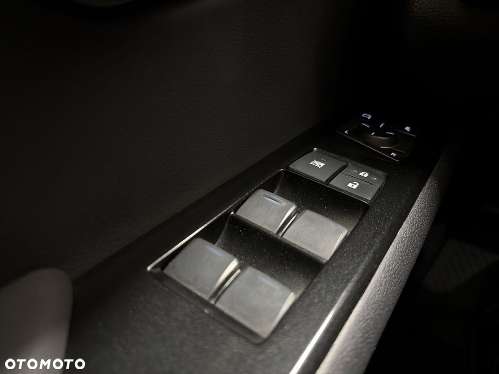 Lexus UX - 21