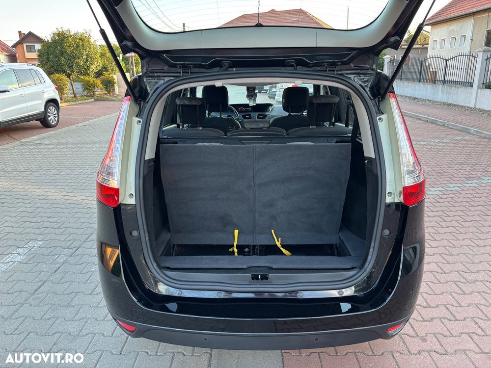 Renault Grand Scenic - 10