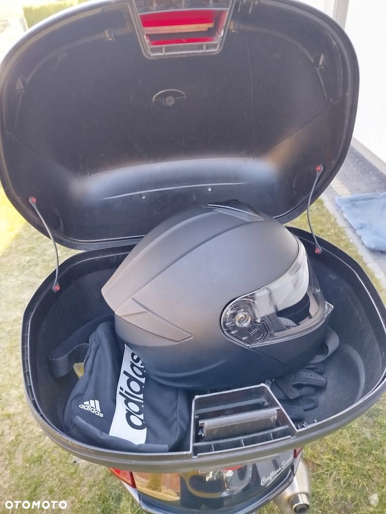 Peugeot Metropolis - 7