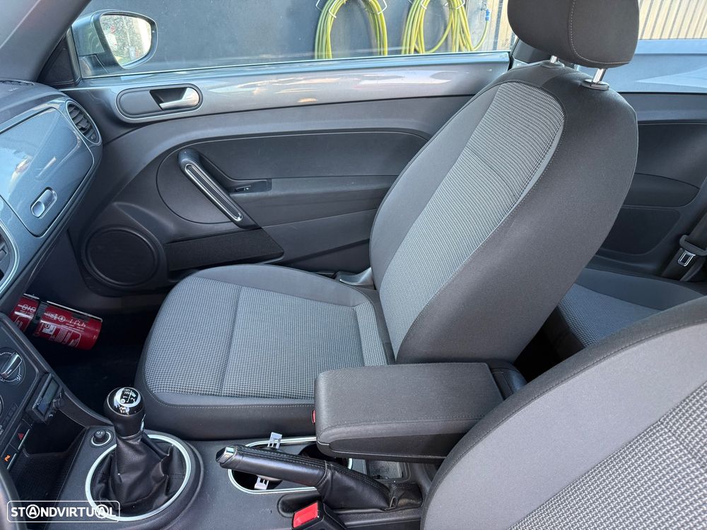 VW New Beetle 1.6 TDi Design - 35