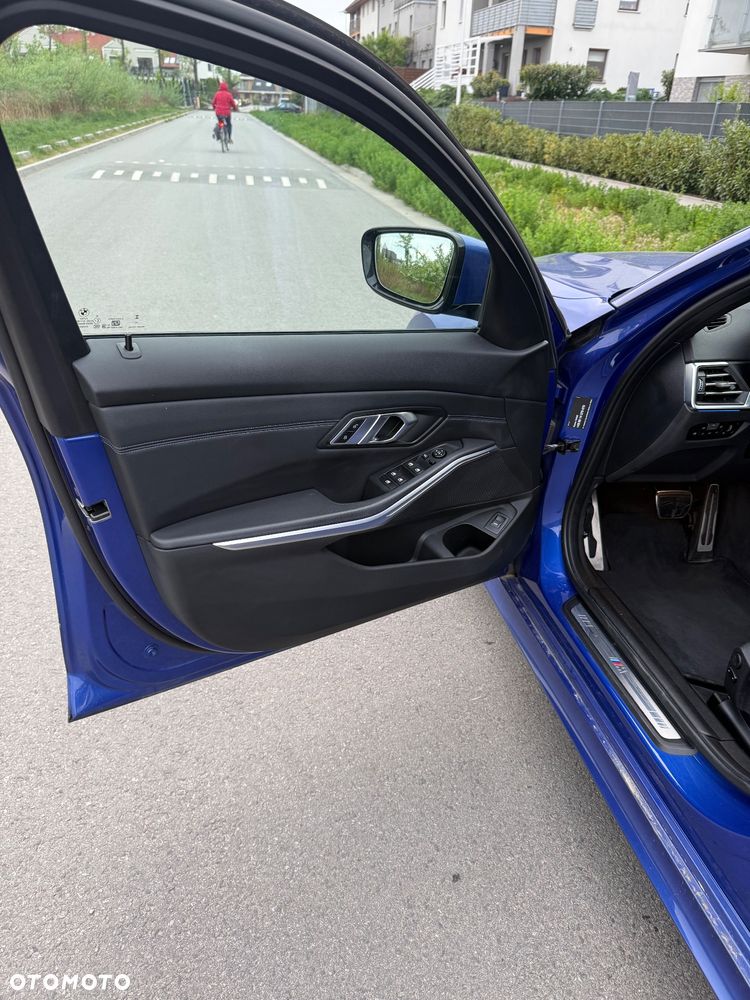 BMW Seria 3 320d xDrive M Sport sport - 21