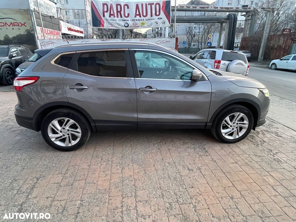 Nissan Qashqai 1.5 DCI Start/Stop Tekna - 9