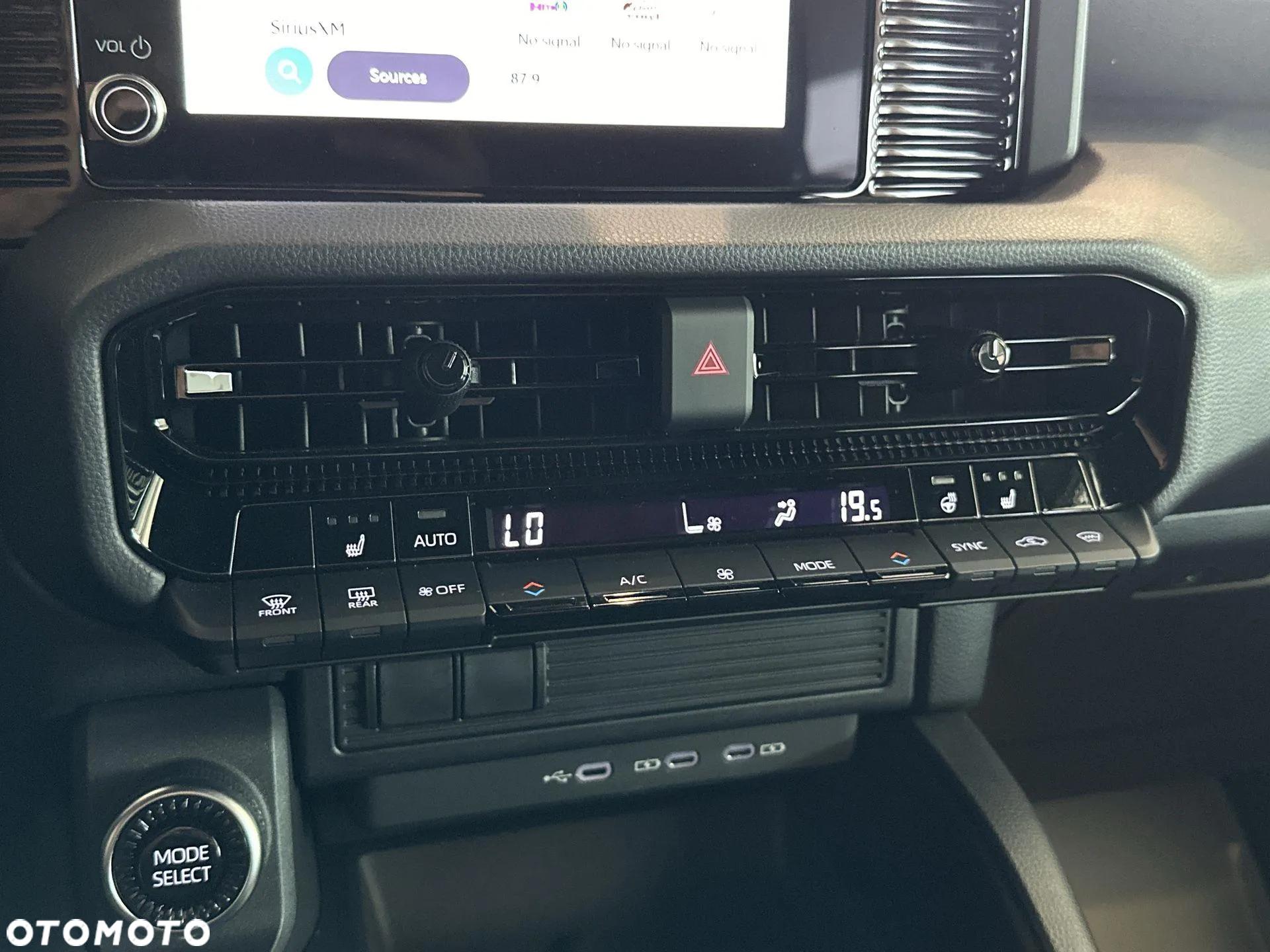 Toyota Land Cruiser - 12