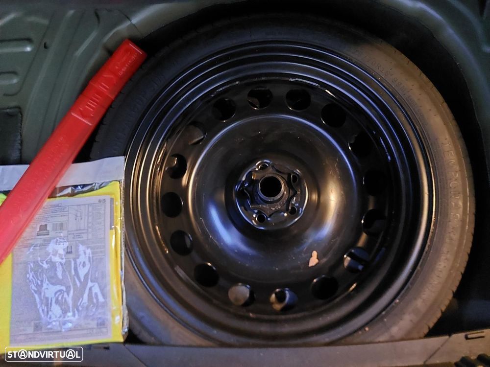 VW T-Cross 1.0 TSI Urban DSG - 32