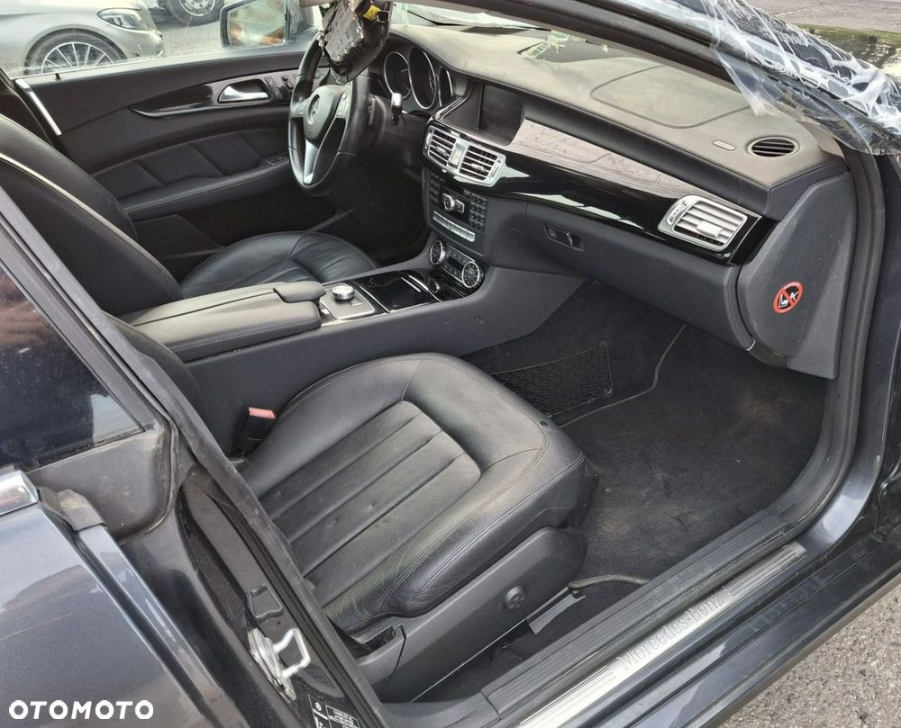 Mercedes-Benz CLS - 25