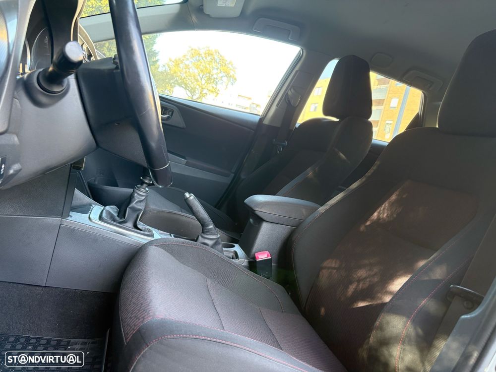 Toyota Auris Touring Sports 1.4 D-4D C.+P.Techo+P.Sport - 24