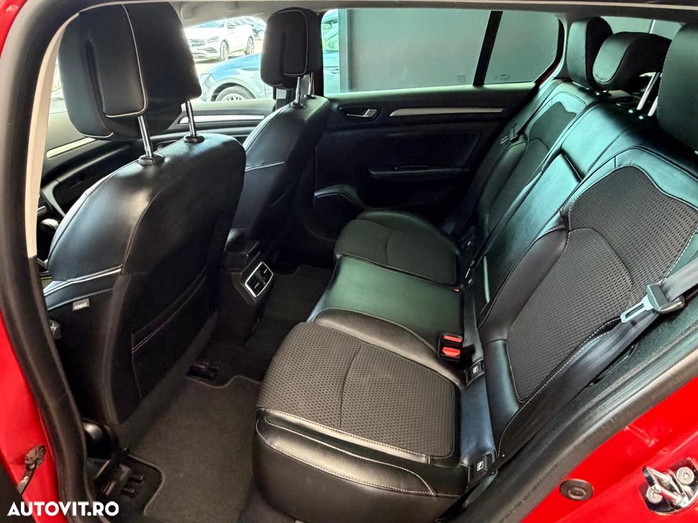 Renault Megane ENERGY dCi 110 EDC BOSE EDITION - 12