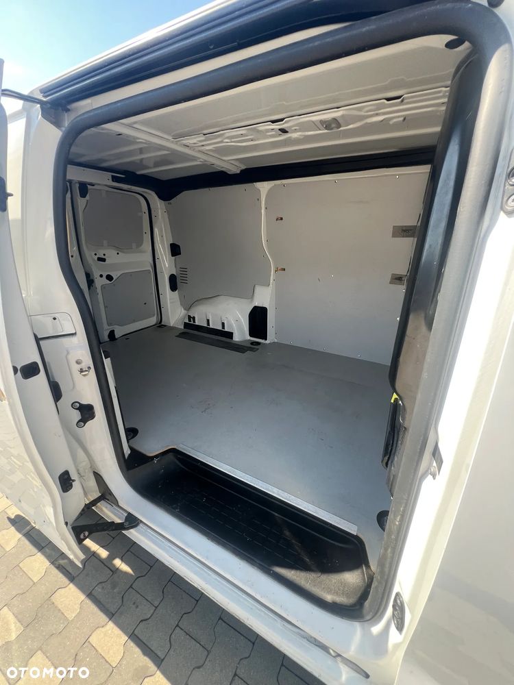 Opel Vivaro - 15
