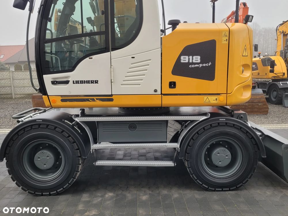 Liebherr A918 compact / ROTOTILT / system niwelacji GPS 3D / - 8