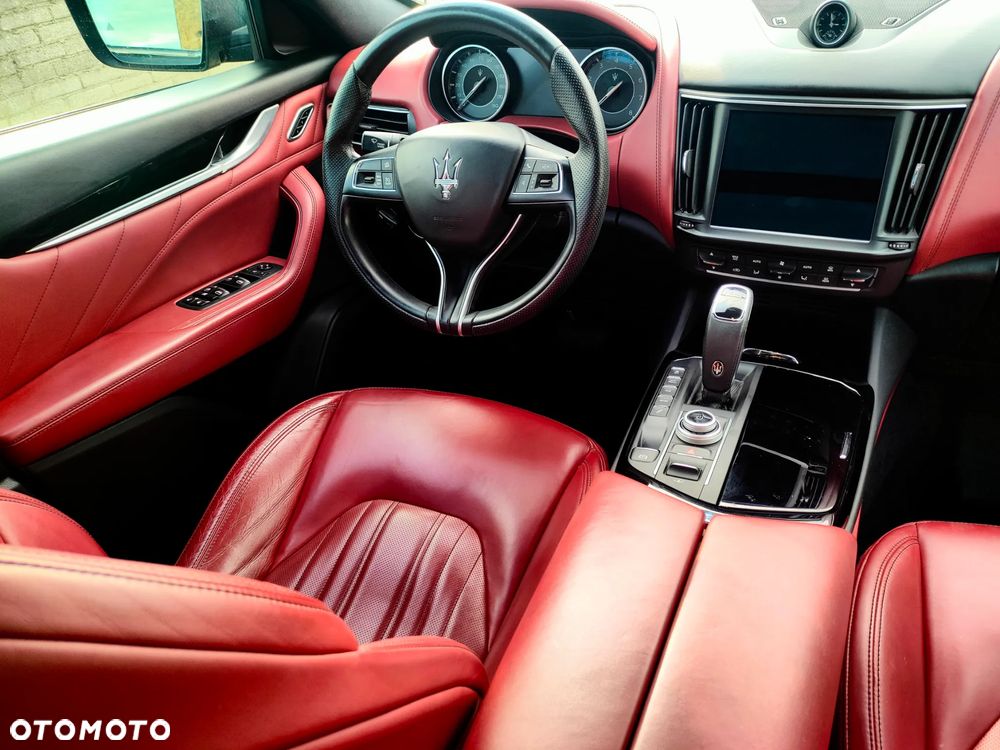 Maserati Levante Essence - 7