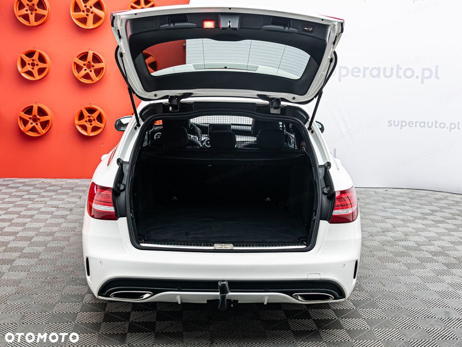 Mercedes-Benz Klasa C 300 9G-TRONIC - 28