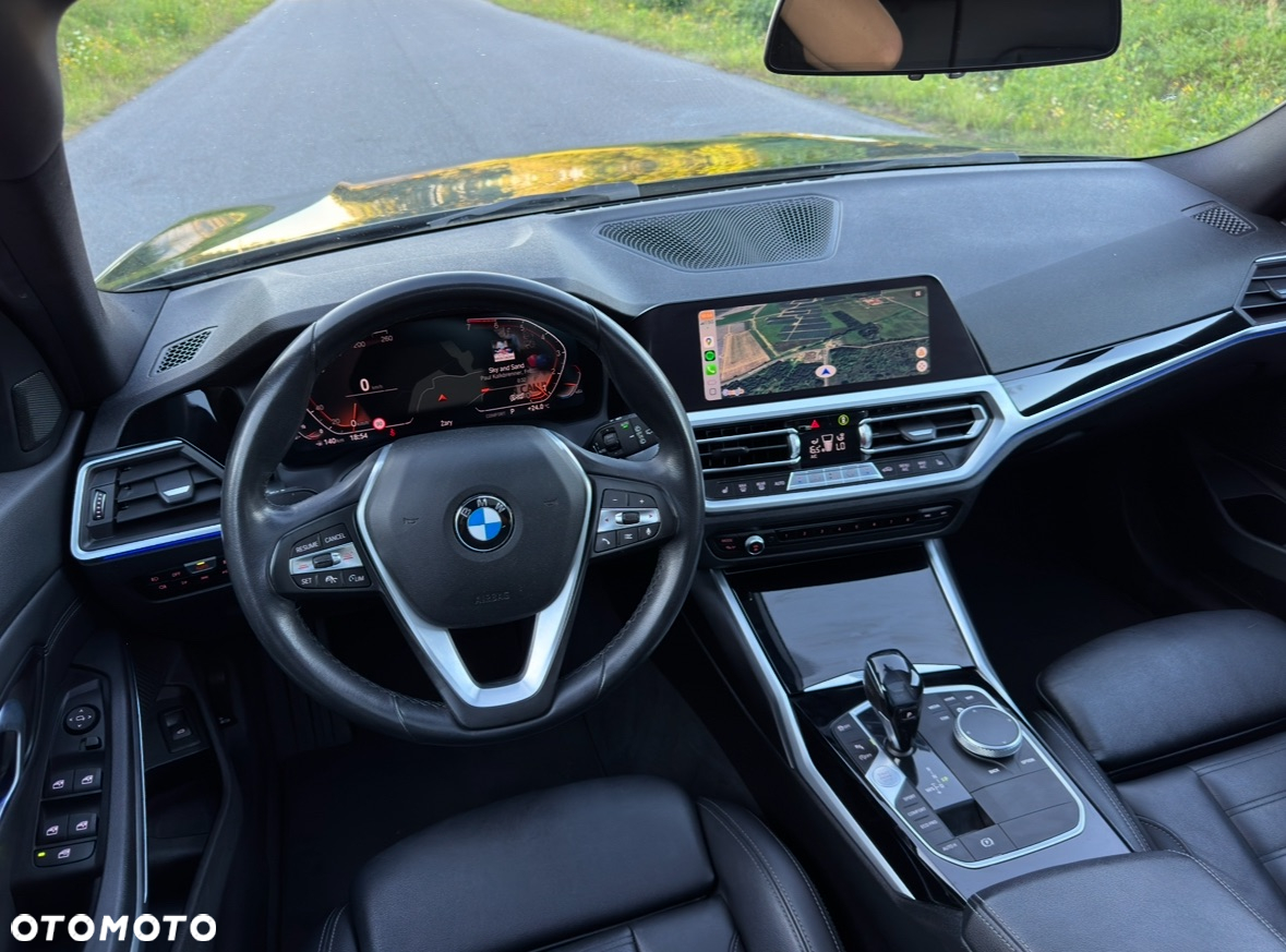 BMW Seria 3 330i - 30