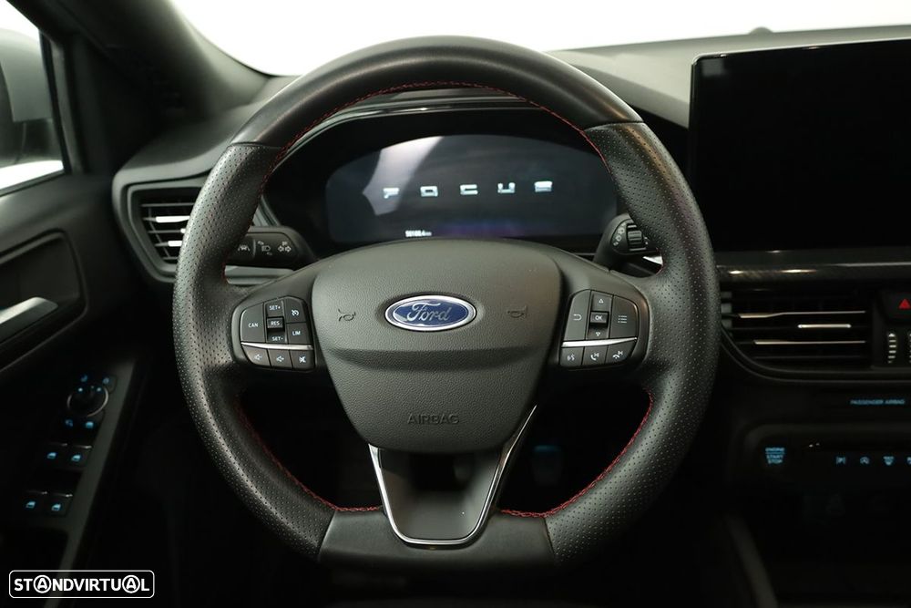 Ford Focus 1.0 EcoBoost MHEV ST-Line X - 15
