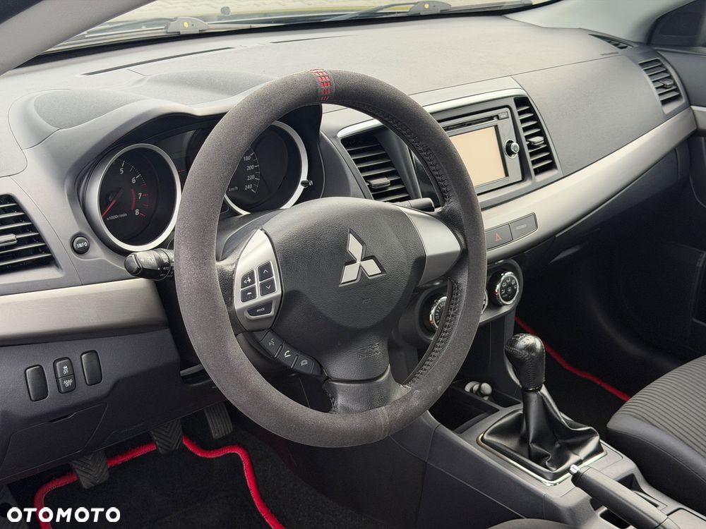 Mitsubishi Lancer - 7