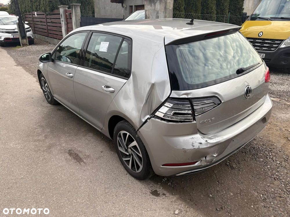 Volkswagen Golf 1.6 TDI SCR Comfortline - 16