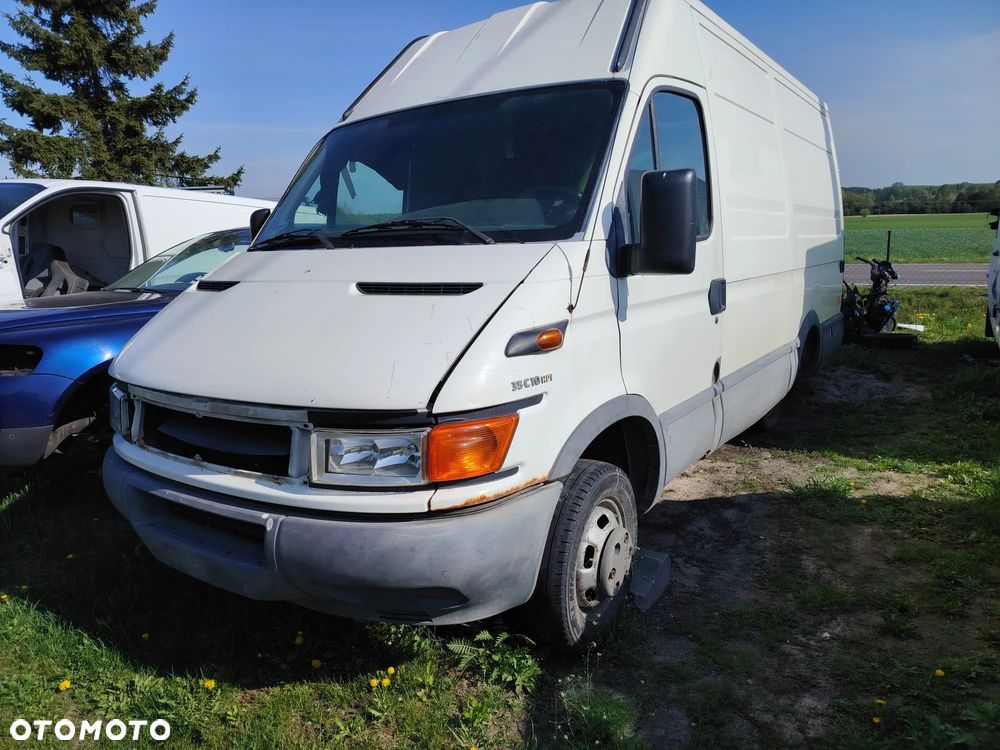 błotnik lampa drzwi konsola zderzak  fotel iveco 98-06  czesci - 1