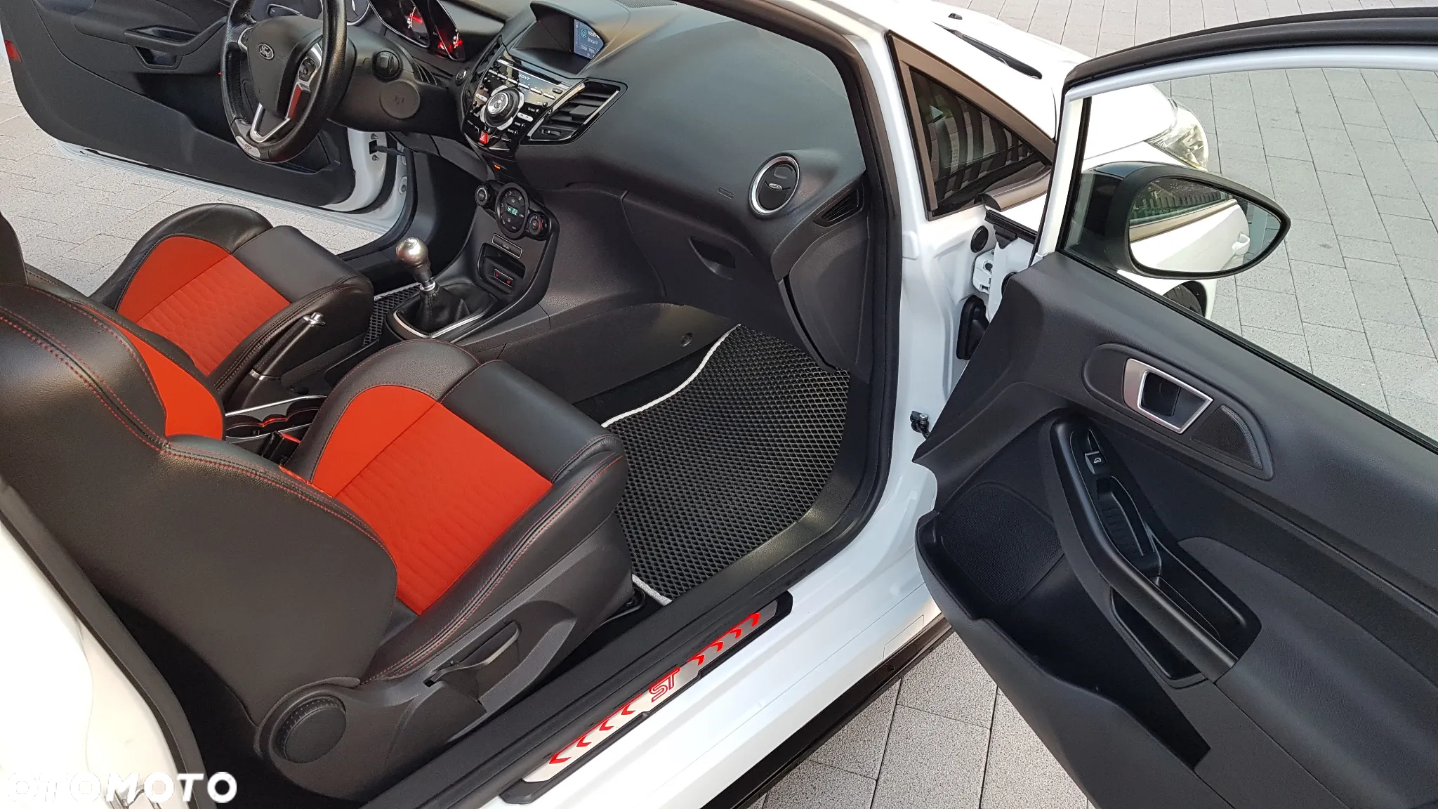 Ford Fiesta ST200 - 9