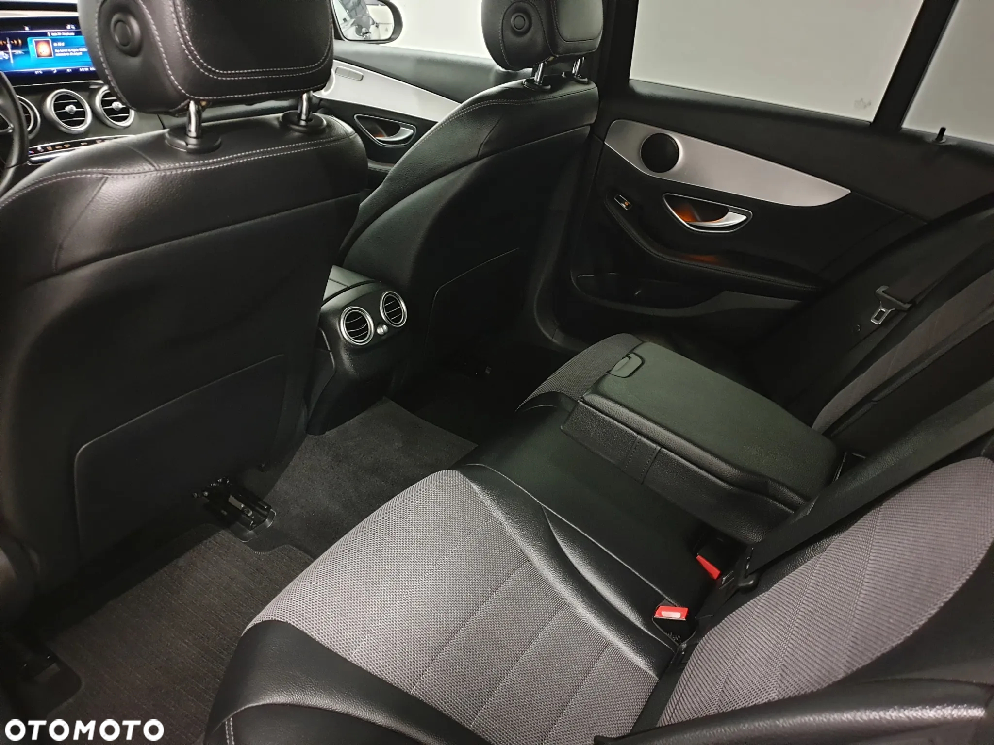 Mercedes-Benz Klasa C 220 d T 9G-TRONIC Avantgarde - 24