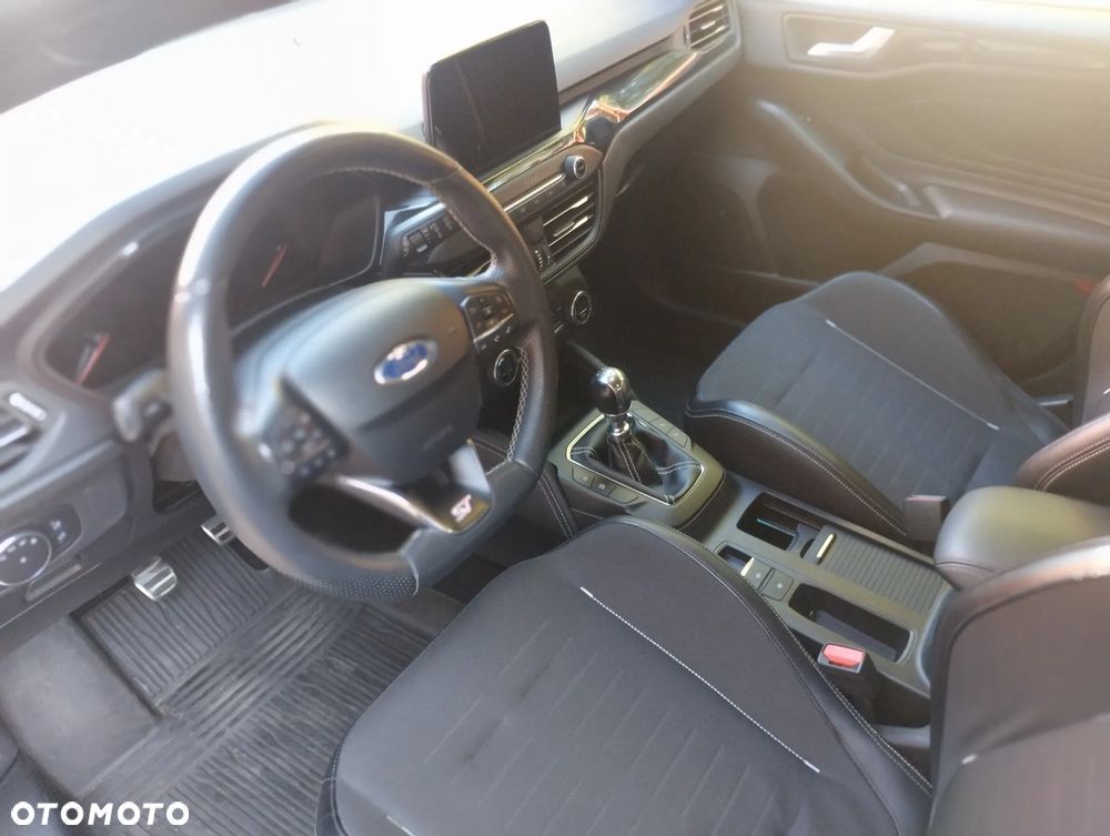Ford Focus 2.3 EcoBoost ST X - 14