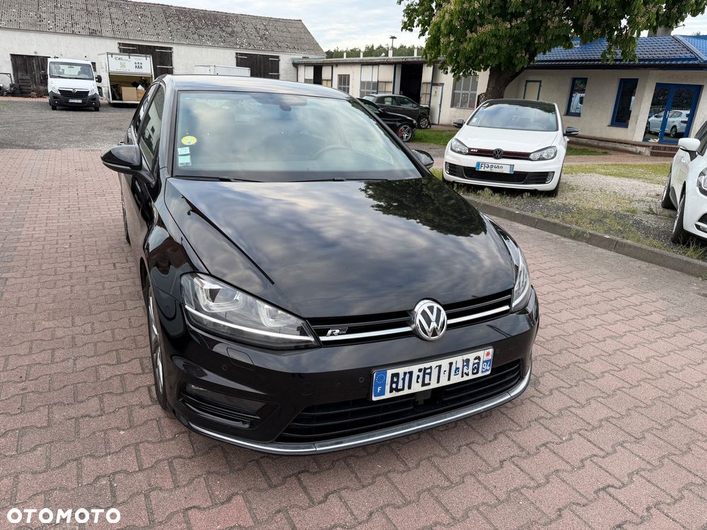 Volkswagen Golf - 1