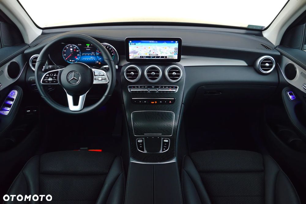 Mercedes-Benz GLC 300 e 4-Matic - 3