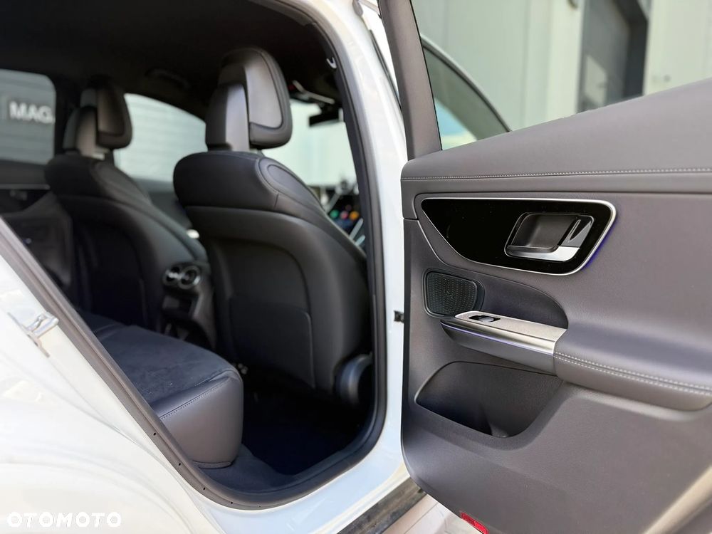 Mercedes-Benz GLC - 31