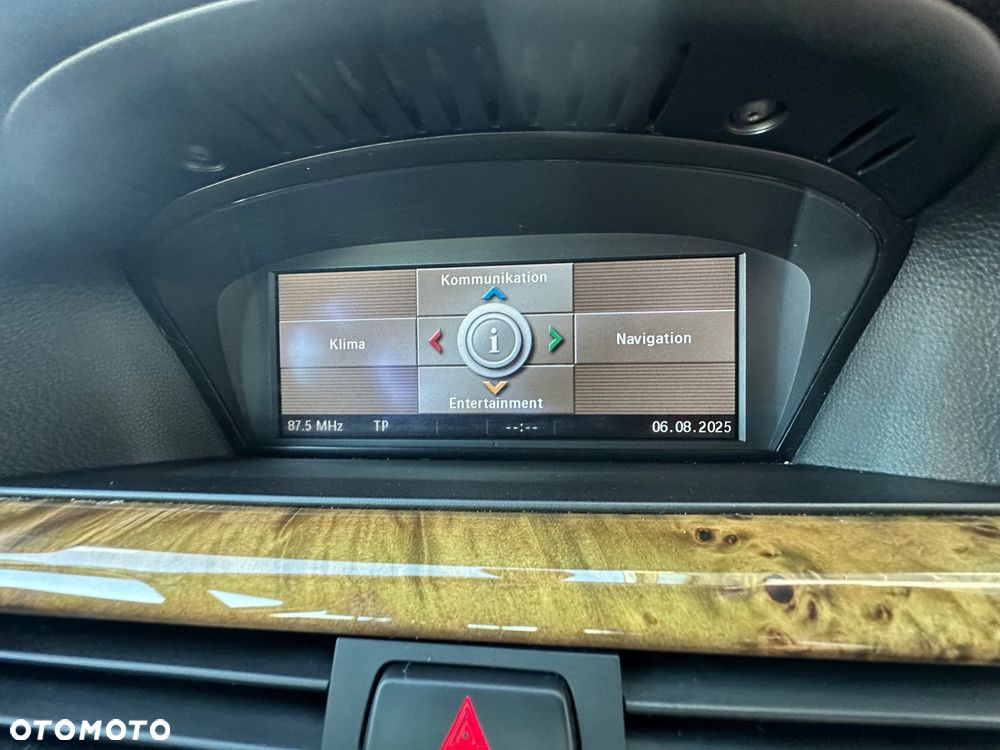 BMW Seria 3 320d DPF Touring Edition Fleet - 25