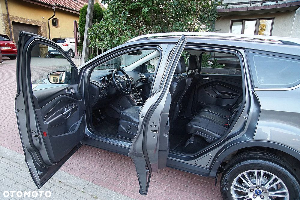 Ford Kuga 2.0 TDCi 4x4 Titanium - 23