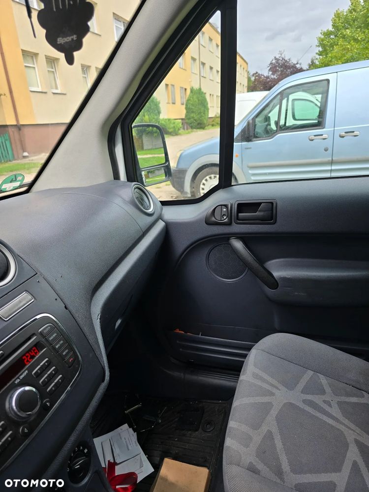 Ford Tourneo Connect - 14