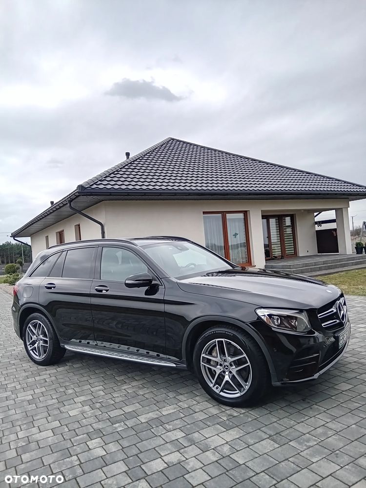 Mercedes-Benz GLC 250 4Matic 9G-TRONIC AMG Line - 3