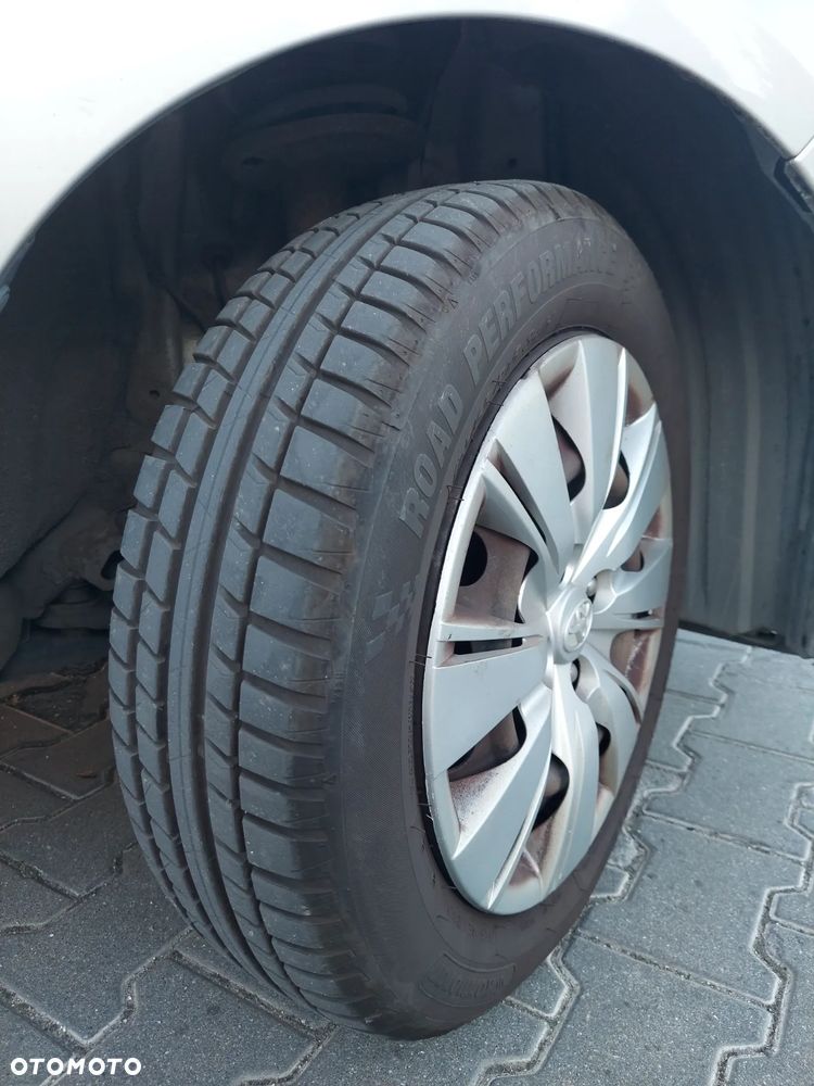 Toyota Yaris 1.0 Luna - 8