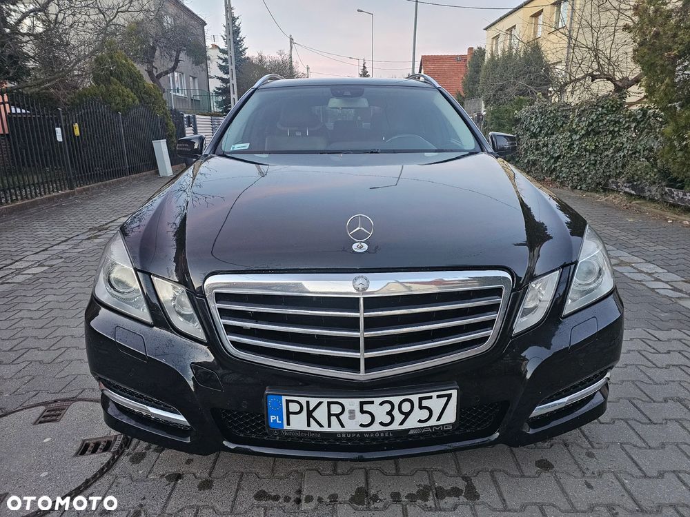 Mercedes-Benz Klasa E 200 CGI BlueEFFICIENCY 7G-TRONIC Avantgarde - 10
