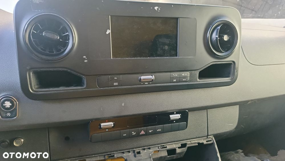 Mercedes-Benz Sprinter - 7