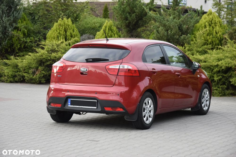 Kia Rio - 23