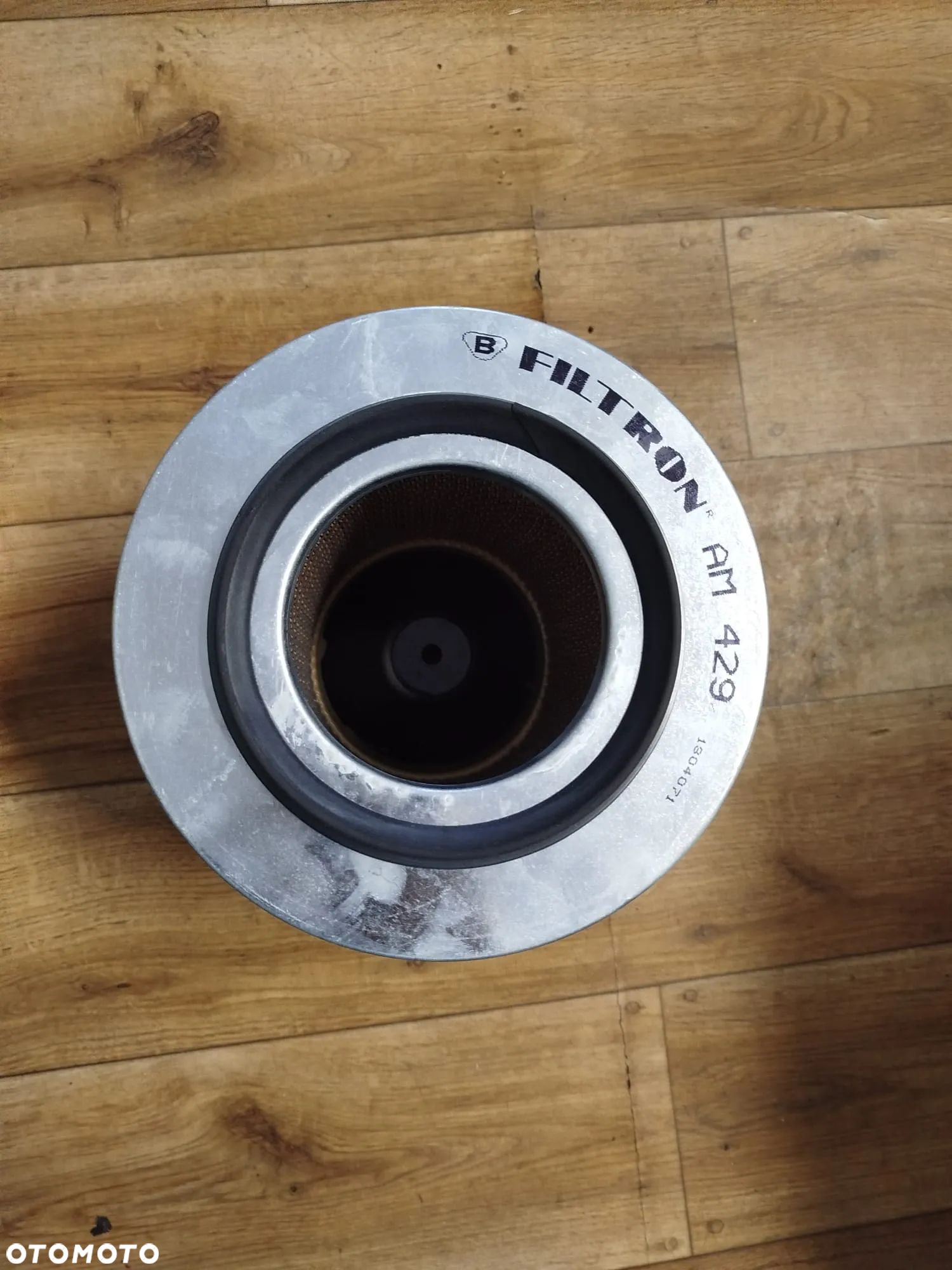 Filtr powietrza   MERCEDES LK/LN2, NG, UNIMOG, T2/LN1 M180.952-OM616.943 01.55- - 1