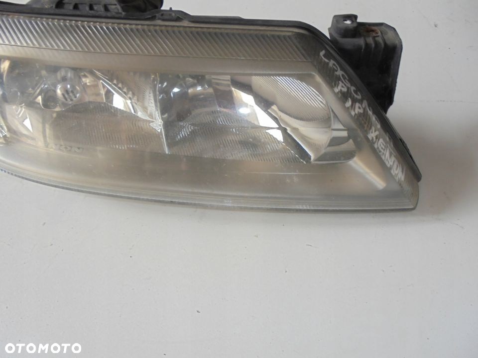 LAMPA PRAWA PRZOD LAGUNA II XENON - 2