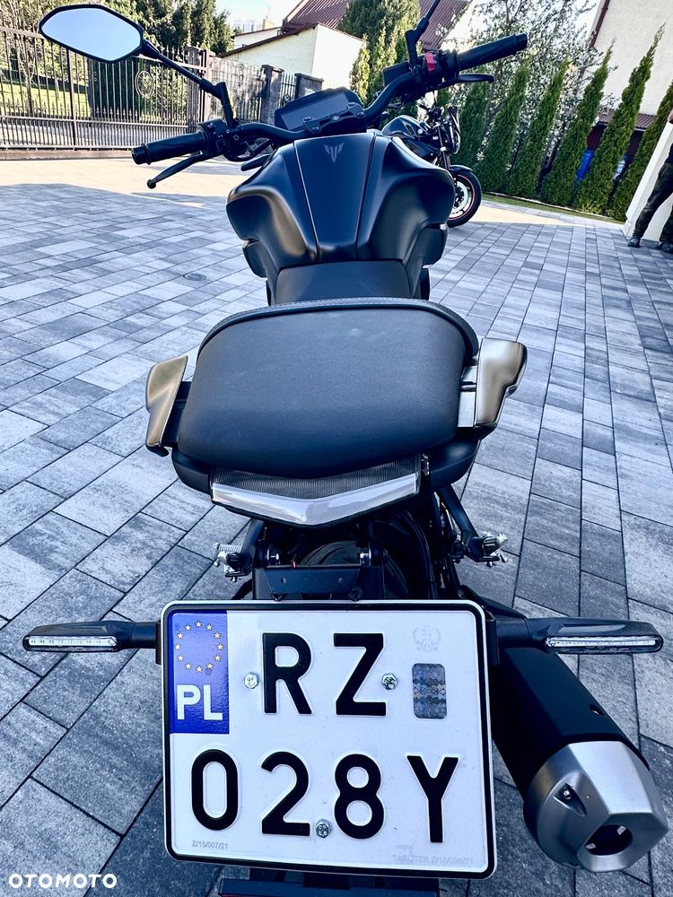 Yamaha MT - 9
