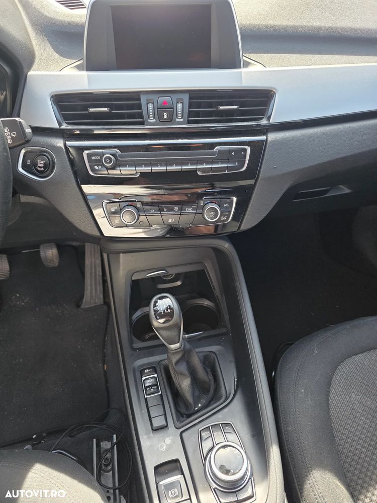 BMW X1 sDrive18d - 8