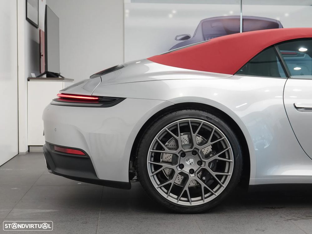 Porsche 911 Série F - 17