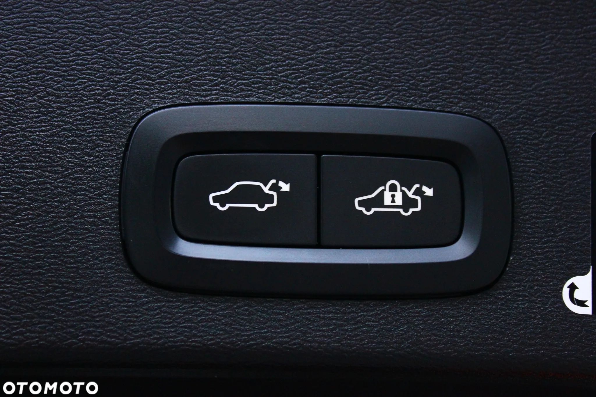 Volvo XC 40 D3 Geartronic Momentum Pro - 36