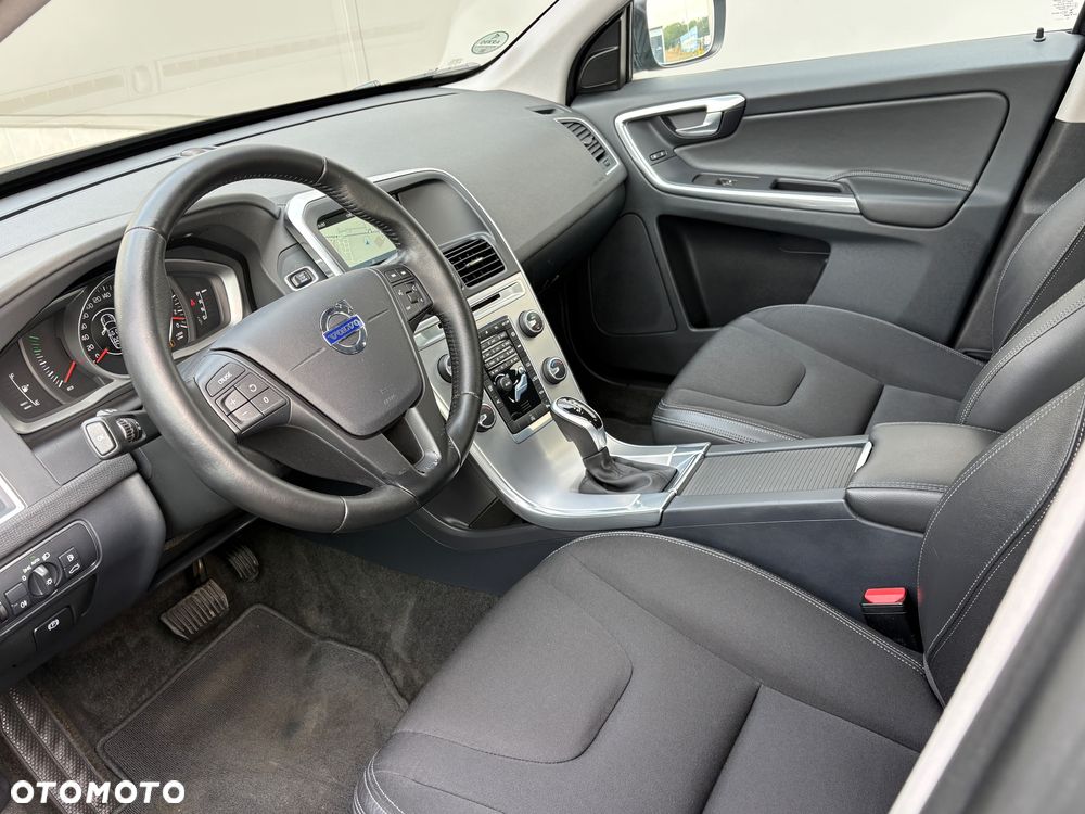 Volvo XC 60 D3 Geartronic Momentum - 19