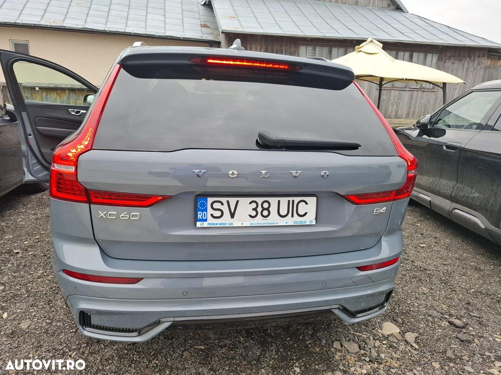 Volvo XC 60 B4 D Plus Dark - 6