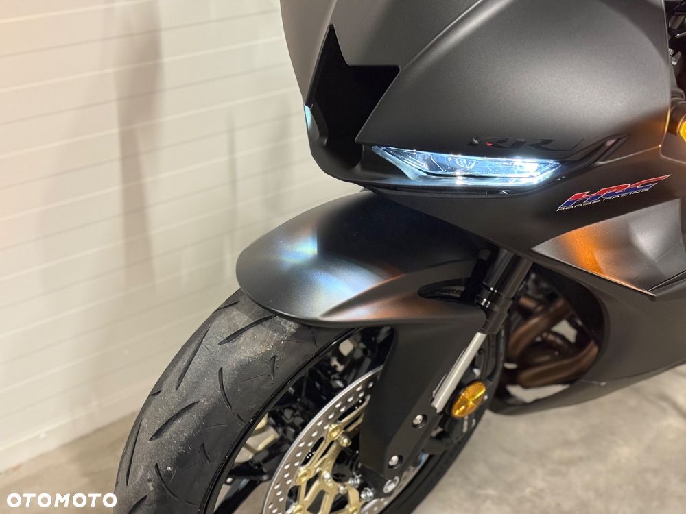 Honda CBR - 23